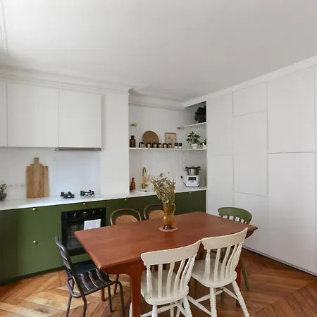 Apartment Nice Design And Bright Apt In The 10Th